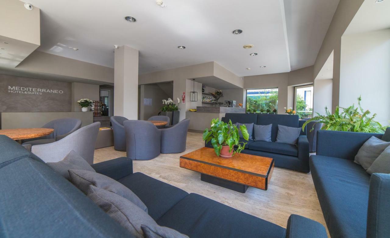 Mediterraneo Hotel & Suites Cattolica Exteriör bild