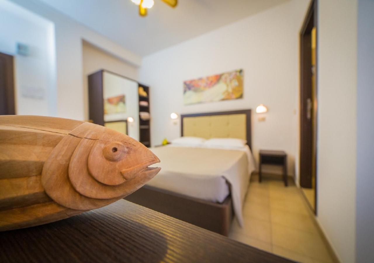 Mediterraneo Hotel & Suites Cattolica Exteriör bild