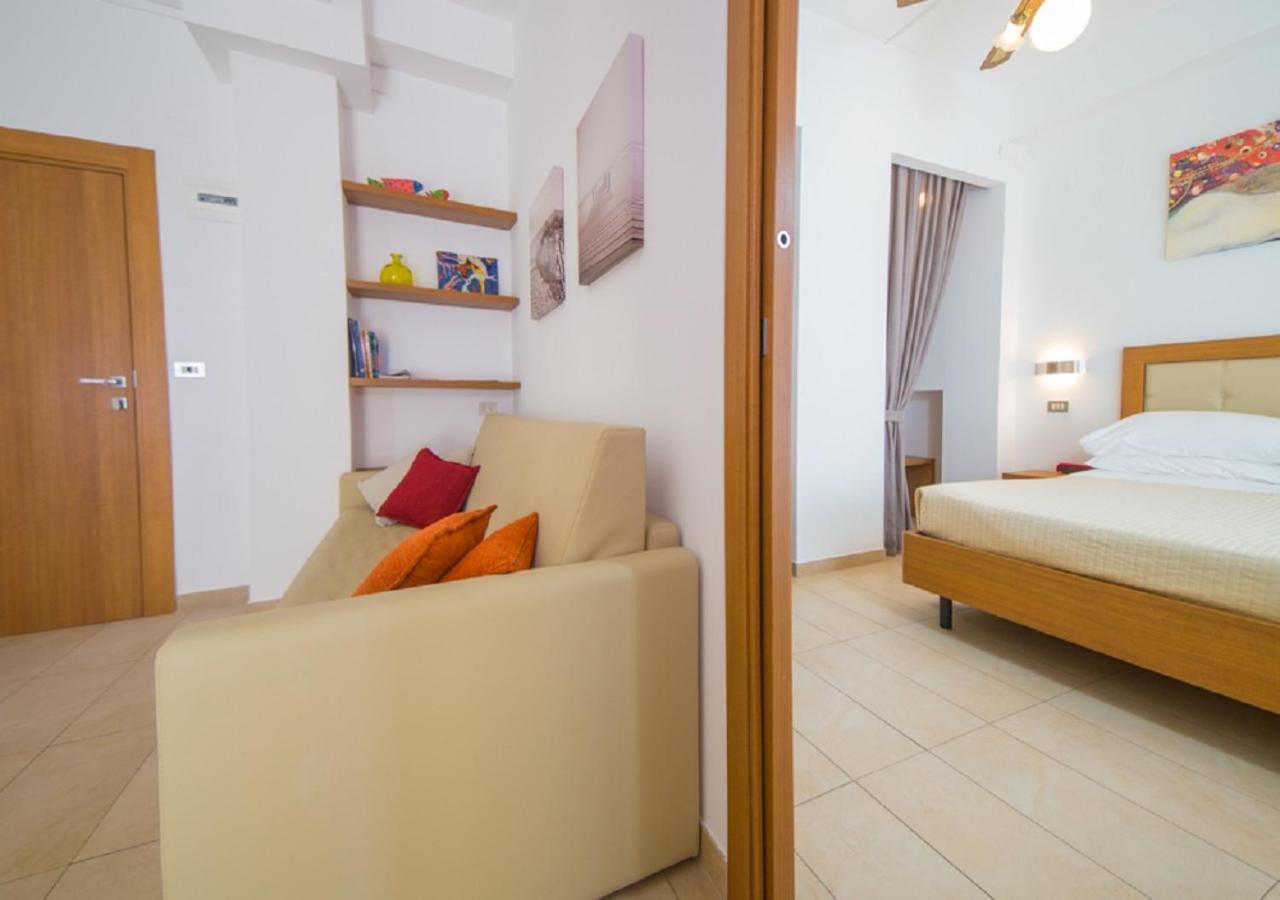 Mediterraneo Hotel & Suites Cattolica Exteriör bild